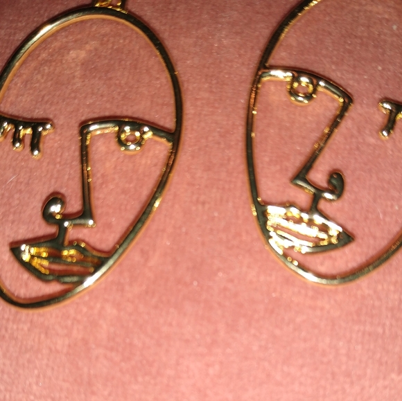 Abstract Winking Face Art Eyes Eyelashes Earrings Artistic Wink Outline Gold New - Picture 5 of 6